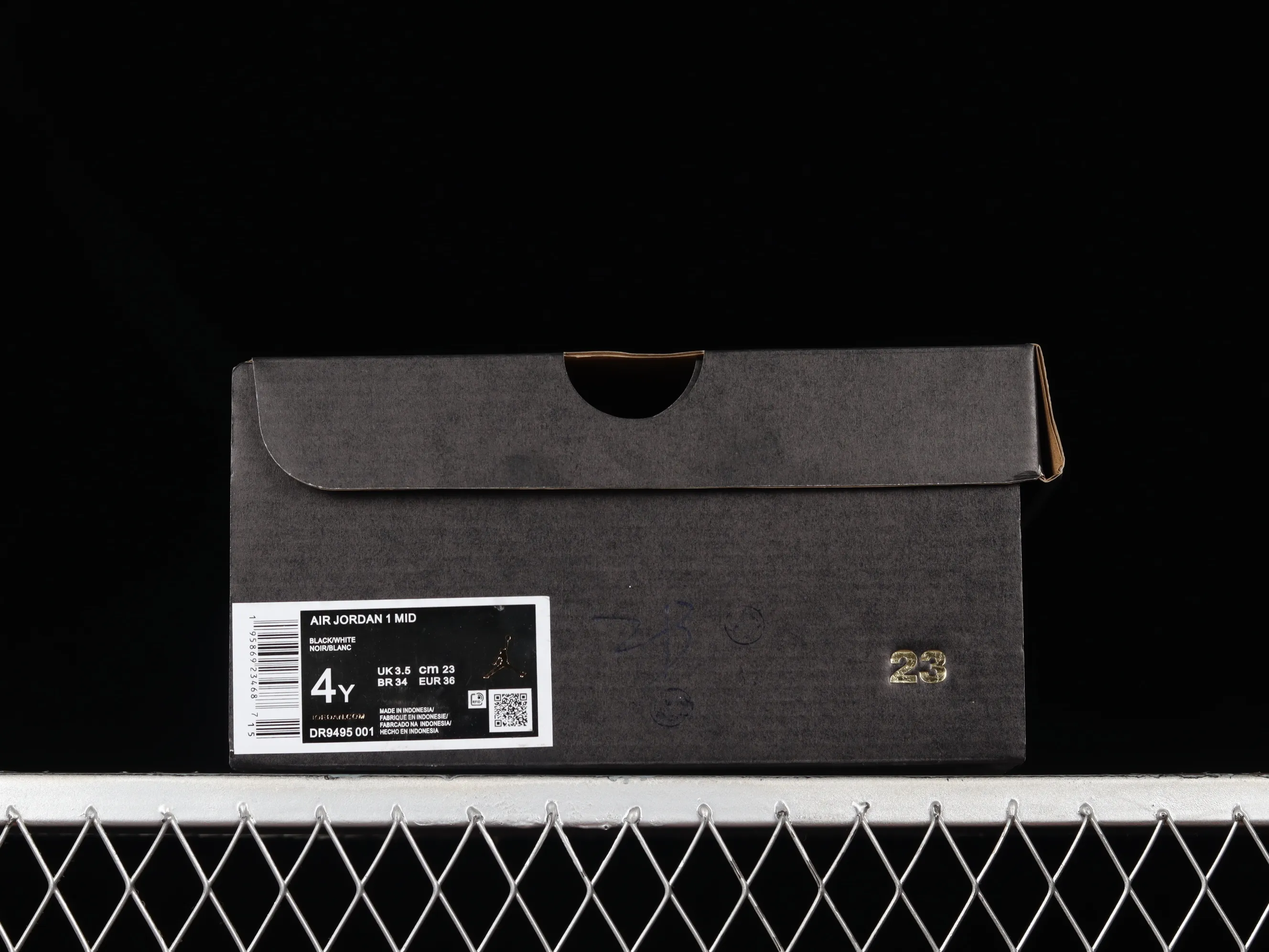 All categories Air Jordan Jordan series basketball shoes Air Jordan 1 Mid Air Jordan 1 Mid AJ1 Joe 1 naked eye 3D black and white Zhongbang basketball shoes DR9495-001